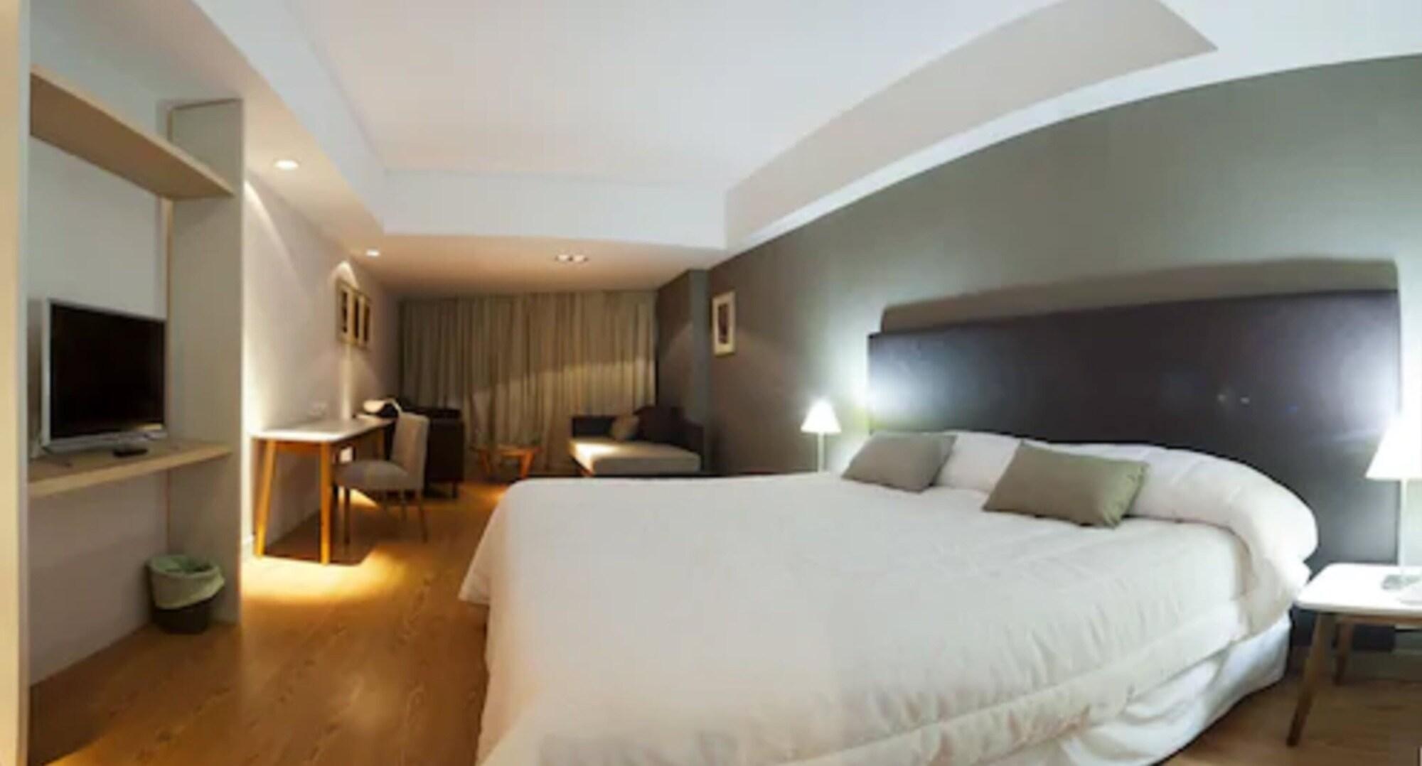 Visit Hotel & Apart San Luis Bagian luar foto